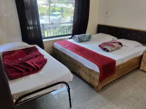 Hotel Kamal Ganga & Restaurant