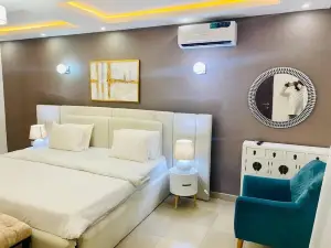 Rove Luxury Hotel and Suites