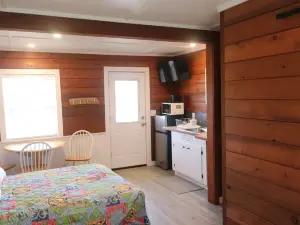 The Lowtide Motel