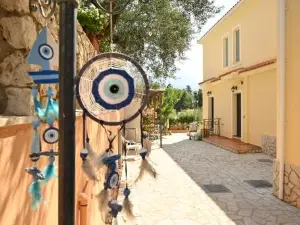 Liocharis Villas
