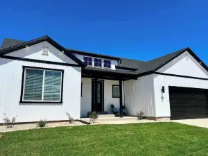 Immaculate huge home with a private pickleball court close to national parks