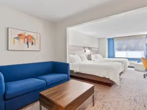 Holiday Inn Express & Suites Mount Airy by IHG