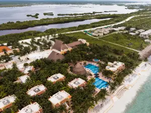 Reef Yucatan All Inclusive Hotel and Convention Center