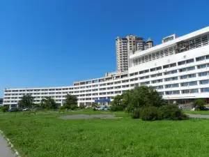 A Hotel Amur Bay