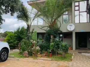 Kanyi Guest House