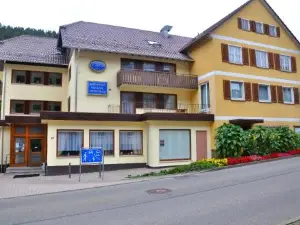 Hotel Eleon