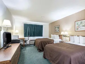 Motel 6 Kewanee, IL