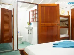 Cabanas Los Almendros