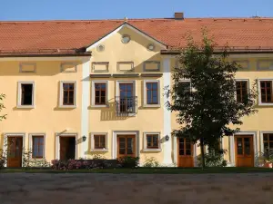 普羅詩威特茲酒莊城堡旅館