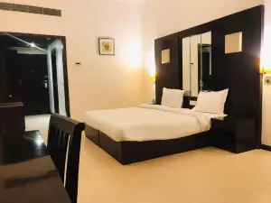 Ark Hotel & Resort