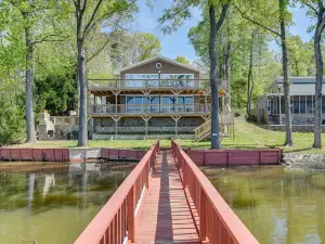 Pet-Friendly Lexington Vacation Rental on Lake!
