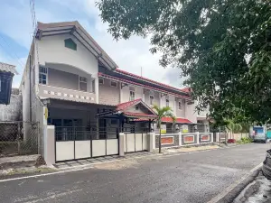 RedDoorz Syariah @ Jl. Candi Kalasan