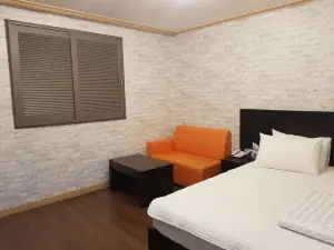 Gongju Guam Motel