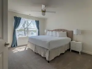 2708 Harbor Court