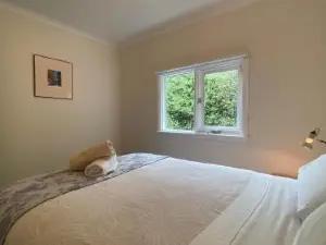 Cheerful Mountain Cottage, 'Lynette'