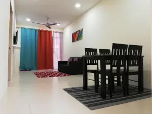 Neesa Homestay Bukit Gambang(Muslim Friendly)