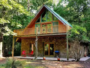 Secluded, amazing artesian home in beautiful Coppingers Cove - outdoor paradise