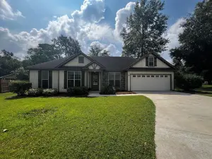 Charming Hahira Haven w/ Scenic Pond and Full Amenities.