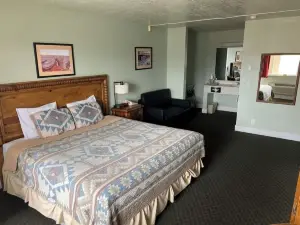 Four Corners Inn