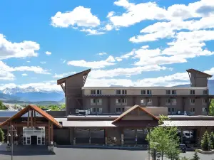 White Peak Hotel