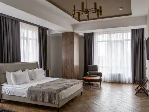 Five hotel