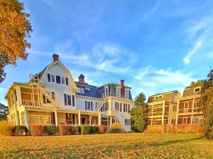 Sandaway Suites & Beach
