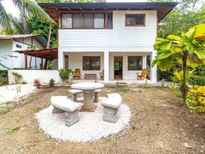 Surfside Apartments - Mal Pais