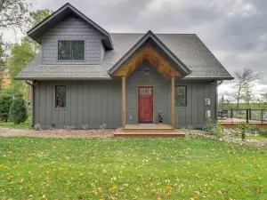 Pequot Lakes Retreat w/ Beach + Fire Pit!