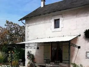 La Vieille Gorce Chambres d'Hôtes Near Civray