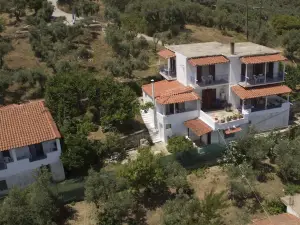 Camelia Studios Skiathos Town