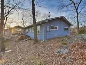Cozy Garrison Home, 11 Mi to Bear Mountain!