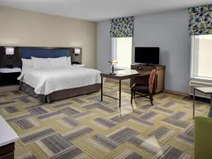 Hampton Inn & Suites Syracuse-North (Airport Area)