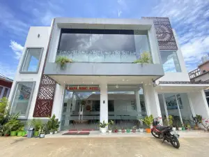 Hotel Tonapa Prince Sorowako Mitra RedDoorz
