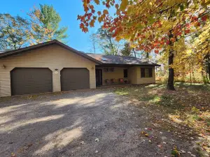 Whispering Pines Hideaway overlooking  peaceful Lake Gurno!