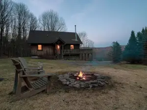 Cozy Catskills Chalet