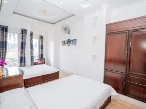 Triệu Vũ Hotel & Apartment