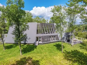 Lake Bomoseen | Lake Access, Fire Pit & BBQ