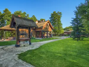Hotel Dworek Wapionka