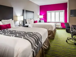 Best Western Plus Dilley Inn  Suites