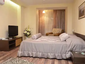 Zaurale Hotel