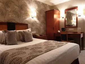 Red Lion Hotel
