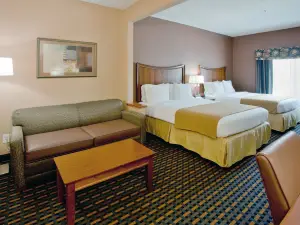 Holiday Inn Express & Suites Suffolk