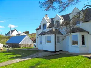 Lighthouse Cottage (Shared Facilities)