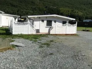 Løkvollstranda Camping As
