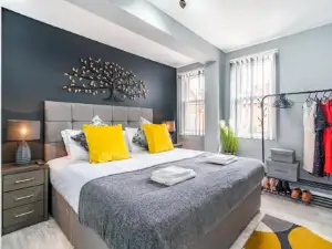 Elegant Flat Near Stonehenge, Amesbury Town Centre Smart TVs Netflix Free Parking