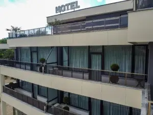 Hotel Caesar 2