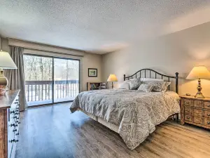 Single-Story Fairfield Bay Condo w/ Deck!