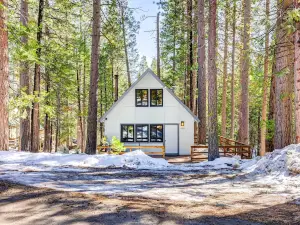 California Cabin Rental - Hike, Ski, Boat!