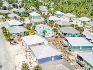 Deja Blue Cottage 6026 with 2 Pools Mins from Beach