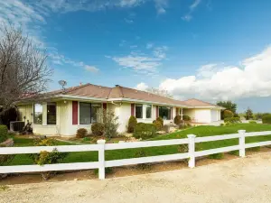 Olive Ranch by AvantStay Enjoy Sunsets over the Valley 4.5 Acre Ranch Home